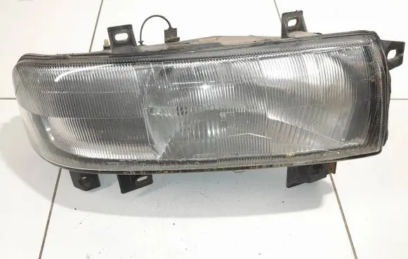 Renault Master II Headlight/headlamp 38200748