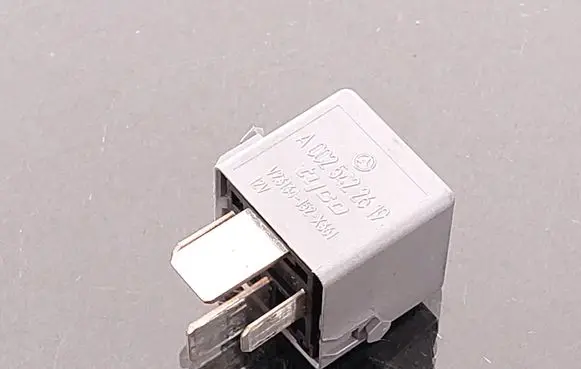 Mercedes-Benz Sprinter W901 W902 W903 W904 Other relay A0025422619