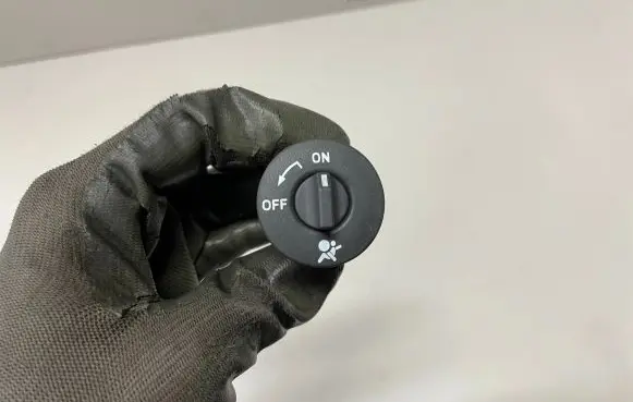 Renault Megane III Passenger airbag on/off switch 681995427R
