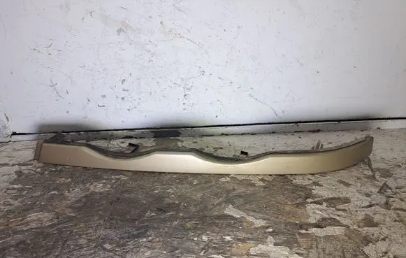 BMW 3 E46 Under headlight/headlamp trim 51138208481 8208481