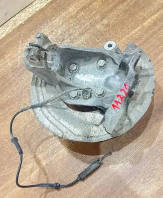BMW 1 E81 E87 Front wheel hub 6764444