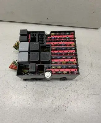 Ford Fiesta Fuse module 2U84393 2S6T14401AF 2S6T17K400OF