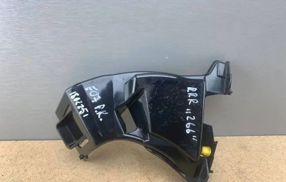 BMW 5 GT F07 Front bumper mounting bracket 7203827 51647203827 1802251