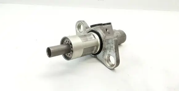 Skoda Superb B5 (3U) Master brake cylinder 03339005512