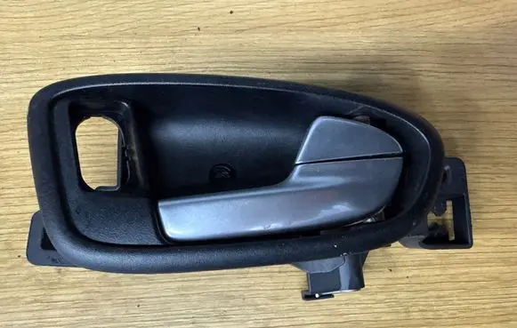 Ford Mondeo MK IV Front door interior handle 6M21U22600