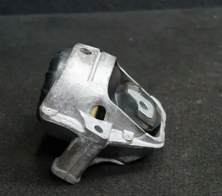Audi Q5 SQ5 Engine mount bracket 8R0199381