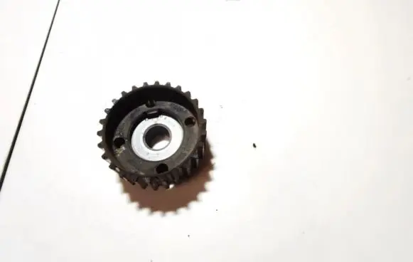Volkswagen Golf IV Crankshaft pulley 06A105263C