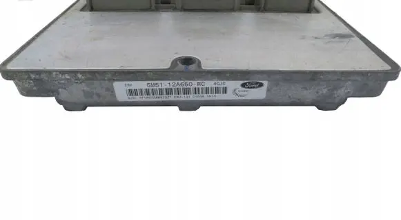 Ford Focus Engine control unit/module 5M5112A650RC 4CJC