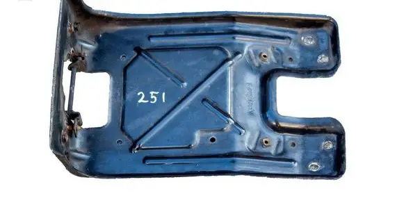 Mercedes-Benz R W251 Top upper radiator support slam panel 03312961 0331 2961
