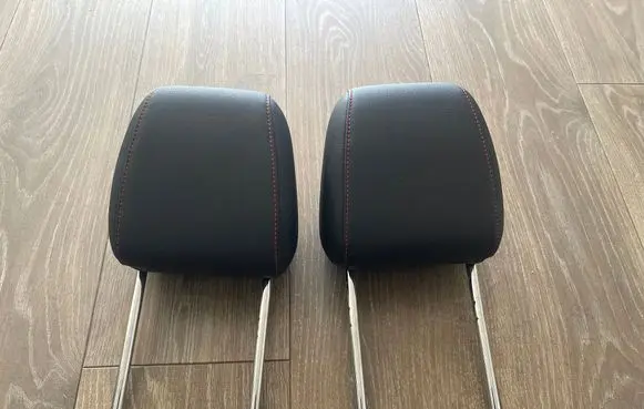 Ford Ecosport Front seat headrest