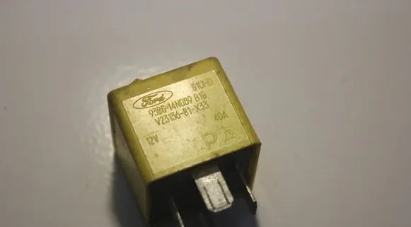 Ford Mondeo MK II Other relay 93BG14N089B1B