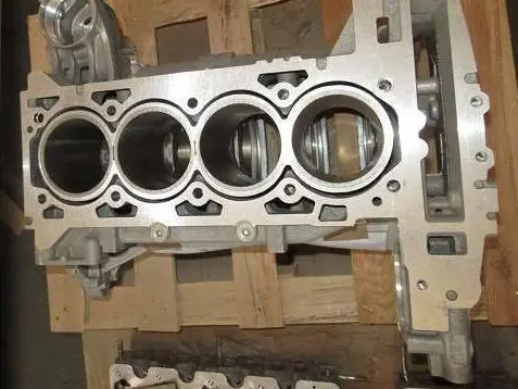Chevrolet Zafira A Engine block 12583047