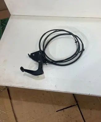 Audi A8 S8 D2 4D Engine bonnet (hood) release handle 
