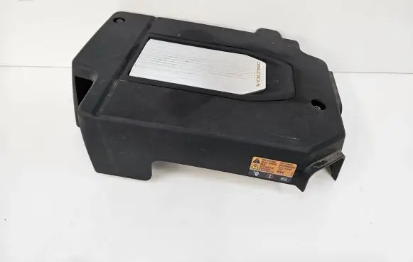 Chevrolet Volt I Engine cover (trim) 20916265