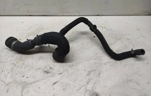 Audi A8 S8 D4 4H Engine coolant pipe/hose 323220