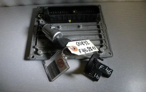 Ford Focus Engine control unit/module 7M5112A650AFC 1333603
