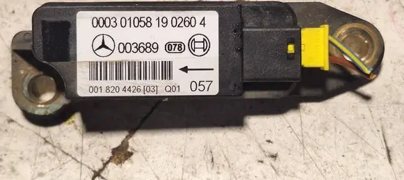 Mercedes-Benz C W203 Airbag deployment crash/impact sensor 0018204426 0003010581902604 003689