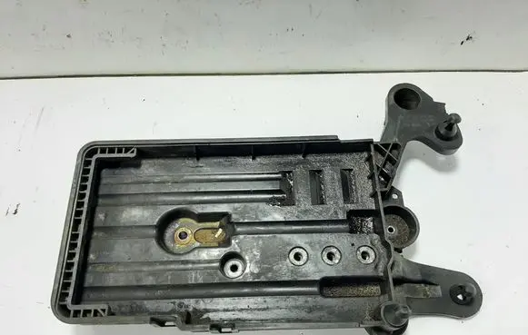 Skoda Octavia Mk3 (5E) Battery box tray 5Q0915331H 5Q0915321G