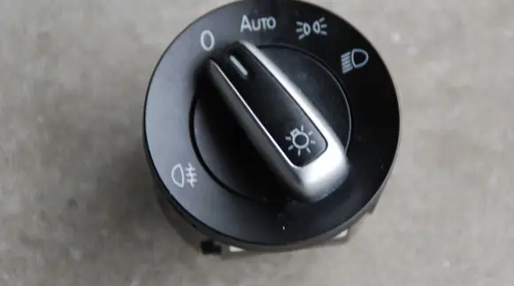 Volkswagen Golf VI Light switch 3C8941431A
