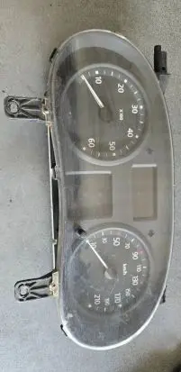 Renault Trafic II (X83) Speedometer (instrument cluster) P8200283197D