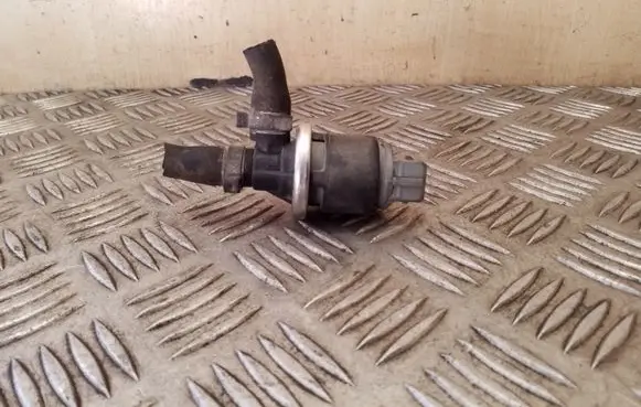 Audi A6 S6 C4 4A Valve vacuum 078133517