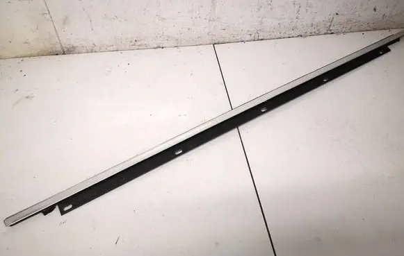 Audi A4 S4 B6 8E 8H Front door glass trim molding 8E0853284 8E0853284B