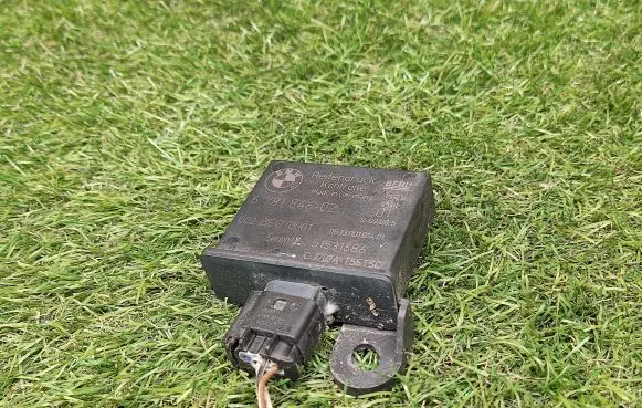 BMW 3 E90 E91 Tire pressure sensor 6781846 678184602