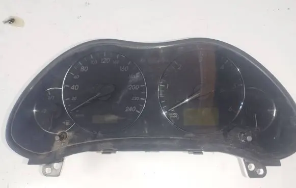 Toyota Avensis T250 Speedometer (instrument cluster) 83800-05c00-c
