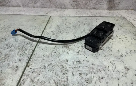 Mercedes-Benz CLK A209 C209 Electric window control switch A2098203410 Q03F397 501957