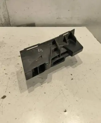 Mercedes-Benz E W212 Front bumper mounting bracket A2128852665