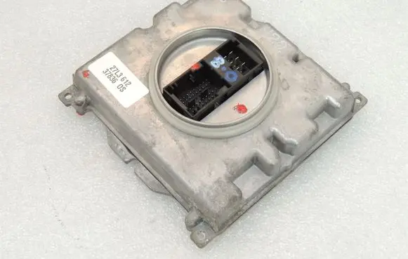 Opel Insignia B LED ballast control module 39102898