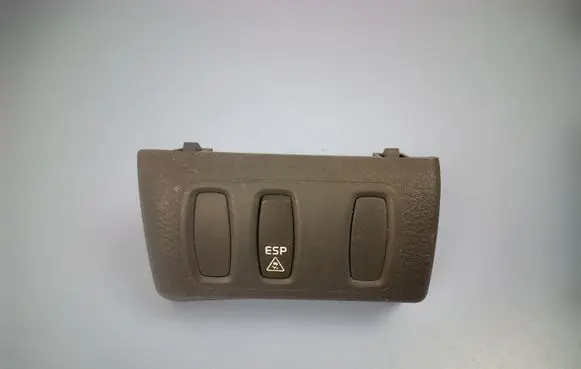 Traction control (ASR) switch