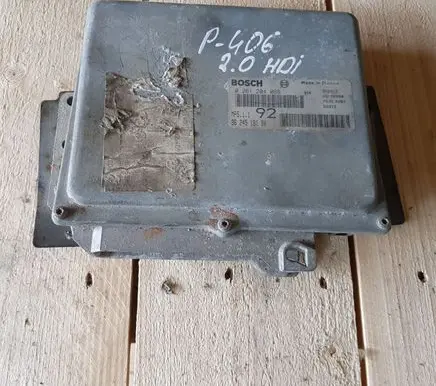 Peugeot 406 Engine control unit/module 0261204066