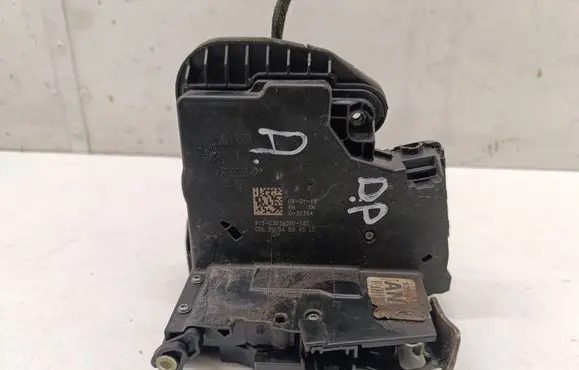Opel Insignia B Front door lock