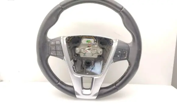 Volvo V40 Steering wheel P31250592 021230057941