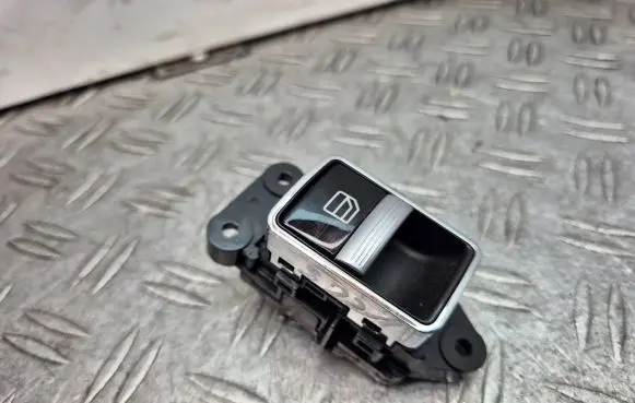 Mercedes-Benz S W221 Electric window control switch A2218704579