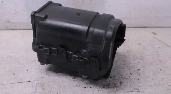 Volkswagen Tiguan Intake resonator 03C103502G