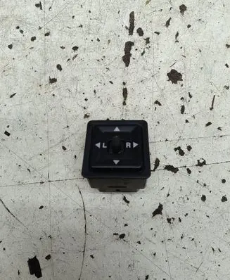 Mitsubishi Pajero Wing mirror switch