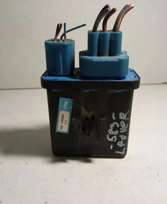 Land Rover Freelander Coolant fan relay YWB100980