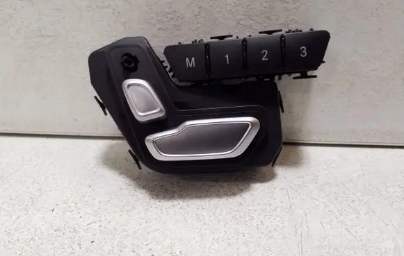 Mercedes-Benz CLS C218 X218 Seat control switch A2129050251