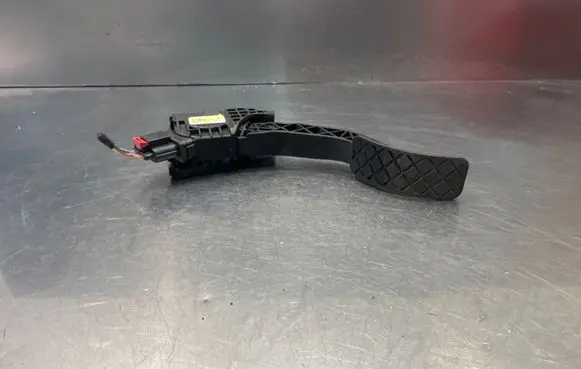 Skoda Citigo Accelerator throttle pedal 1S1721503A 6PV01062120