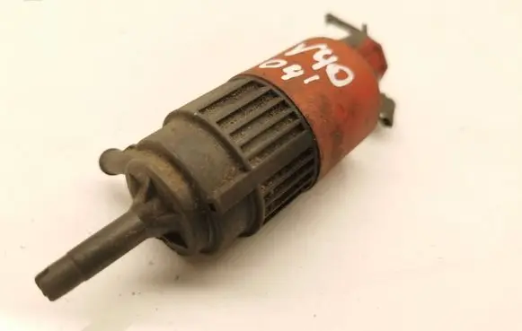 Volvo S40, V40 Windscreen/windshield washer pump