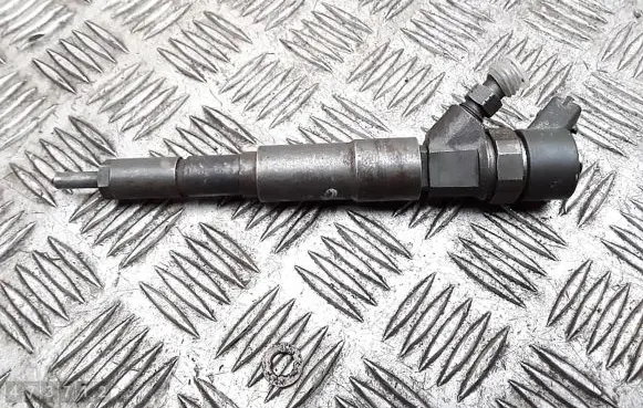 BMW 7 E38 Fuel injector 04451100282354000