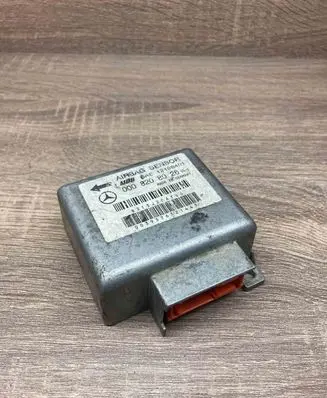 Mercedes-Benz C W202 Airbag control unit/module 0008208026