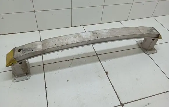Peugeot 308 Front bumper cross member 967736418002