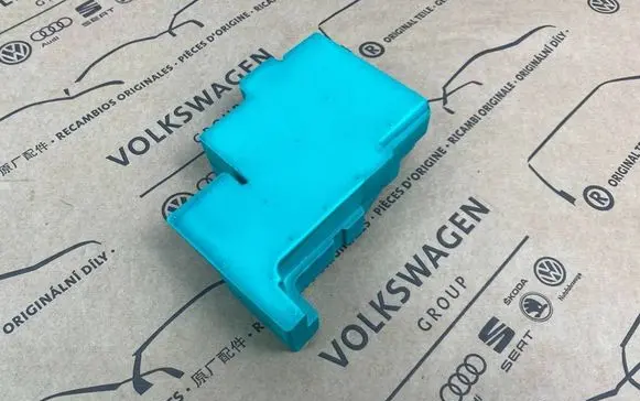 Volkswagen Golf VIII Side radiator support slam panel 5WA121331E