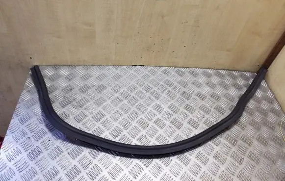 Porsche Cayenne (92A) Engine compartment rubber 7P5823727B