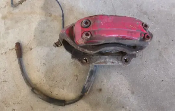 Mercedes-Benz E W211 Front brake caliper 20704603