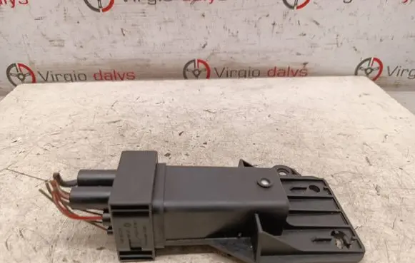 Coolant fan relay