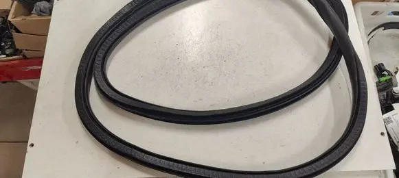 Volvo V40 Front door rubber seal